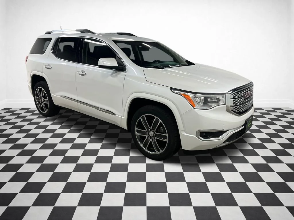 2019 GMC Acadia Denali AWD's photo