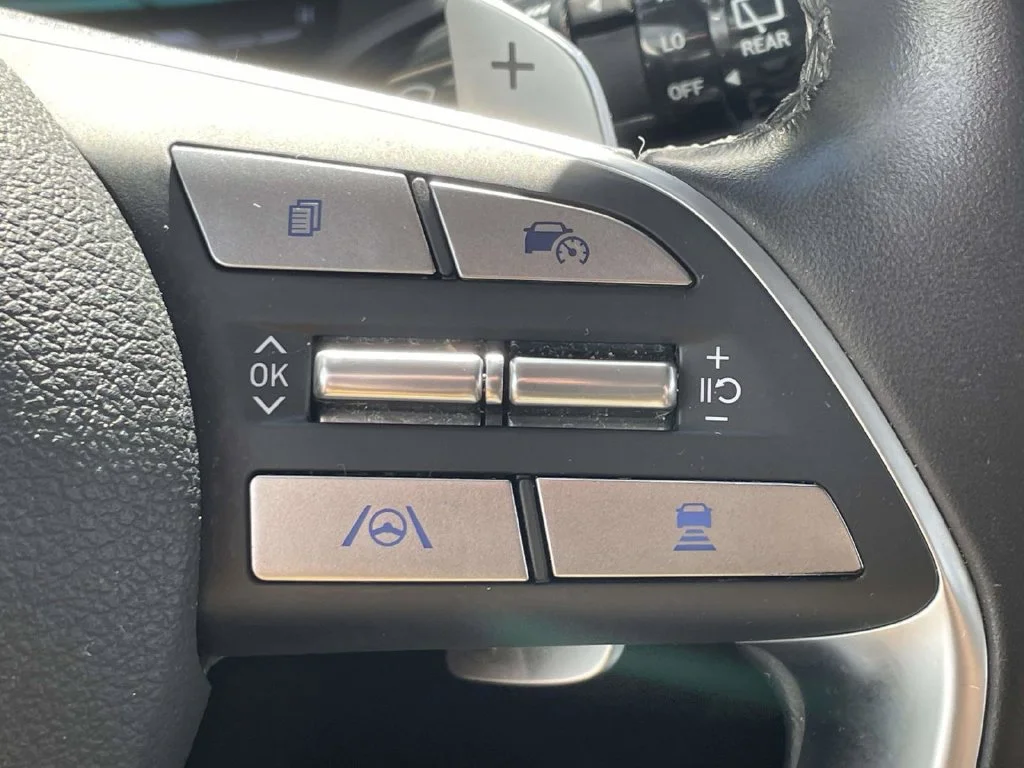 Certified Used 2025 Black Hyundai SEL image 32