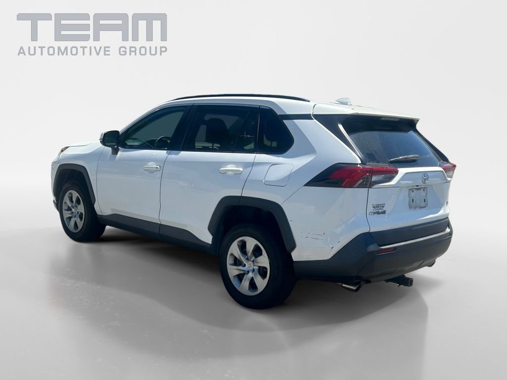 Used 2019 White Toyota LE image 5