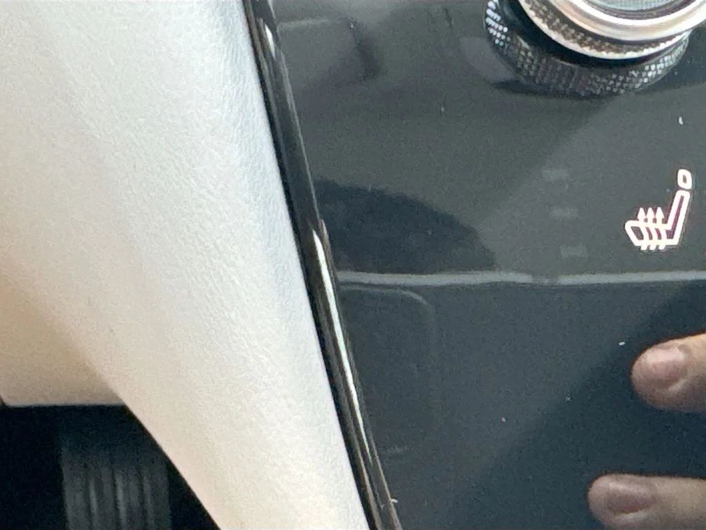 New 2027 RADIANT WHITE INFINITI Pure FWD image 20
