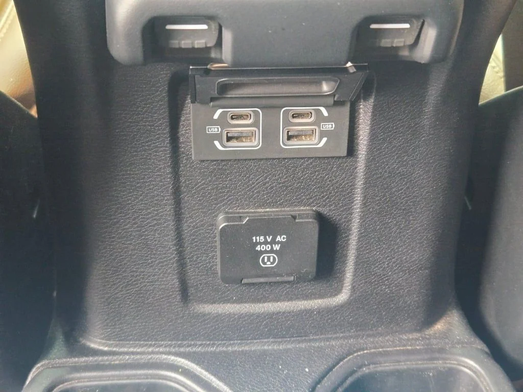 Used 2021 Gray Jeep Rubicon image 17