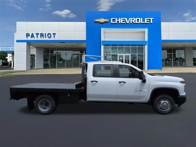 New 2026 Summit White Chevrolet Work Truck image 11