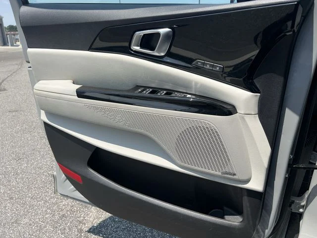 Used 2024 White Kia SX Prestige image 34
