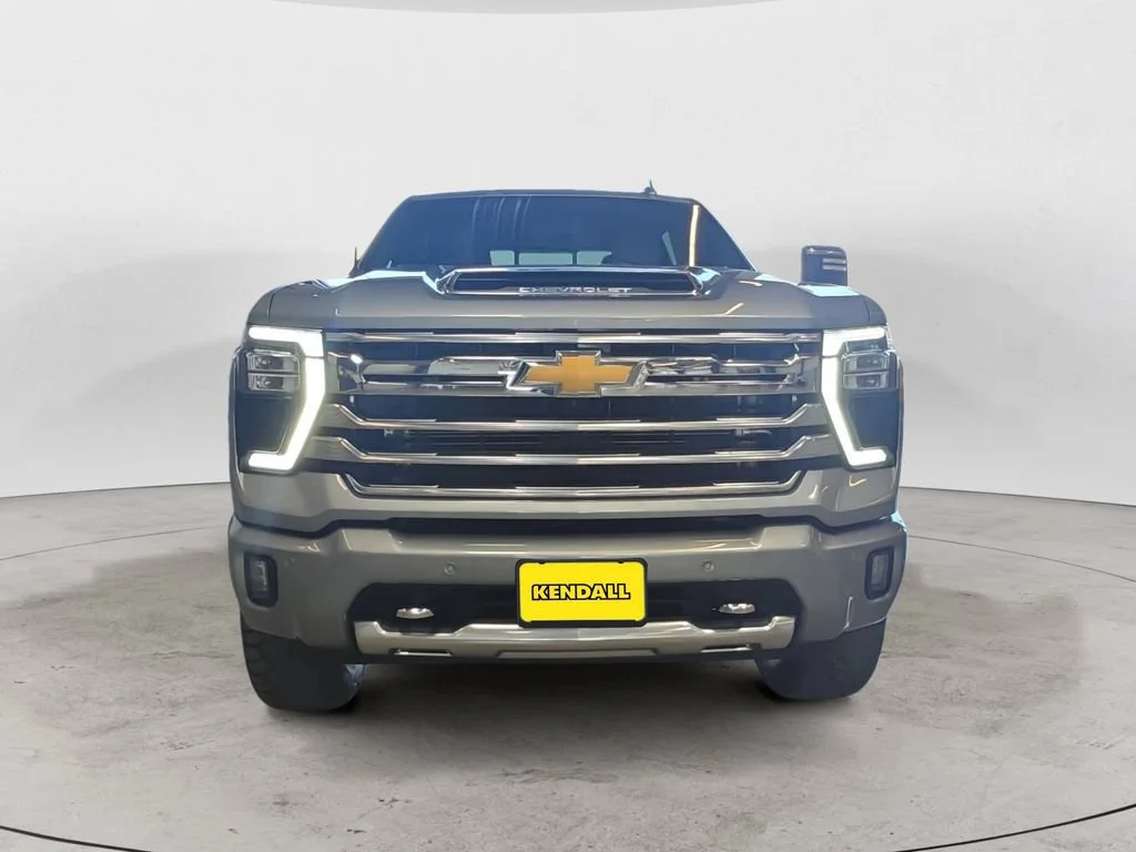 Used 2024 Sterling Gray Metallic Chevrolet High Country image 3