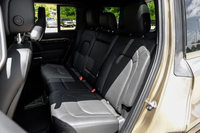 New 2026  Land Rover X-Dynamic SE image 48