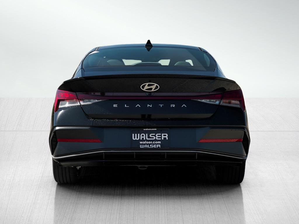 New 2026 Abyss Black Hyundai SEL Sport Premium Sedan FWD image 28
