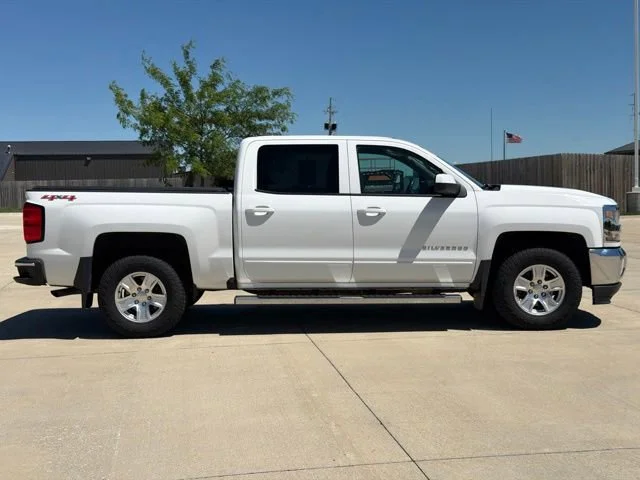 Used 2016 SUMMIT WHITE Chevrolet LT image 48
