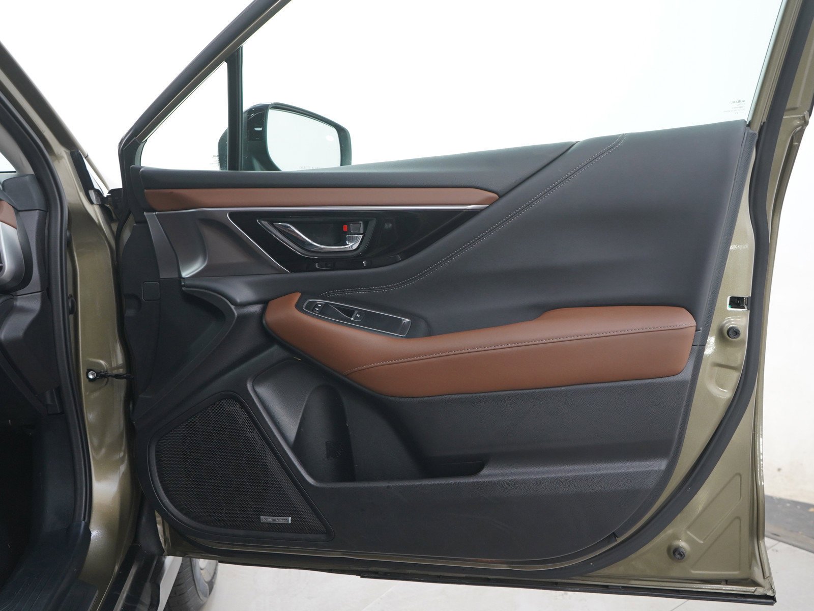 Used 2023 Autumn Green Metallic Subaru Touring image 9