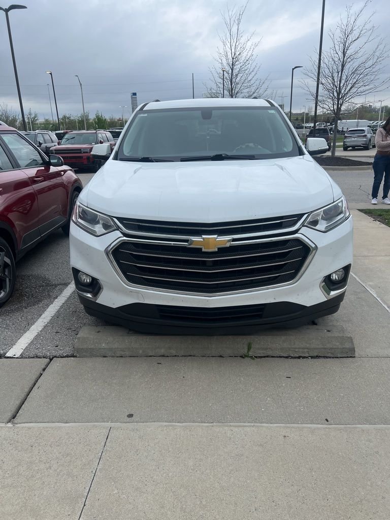 Used 2018 Chevrolet Traverse 1LT with VIN 1GNERGKW8JJ270036 for sale in Kansas City