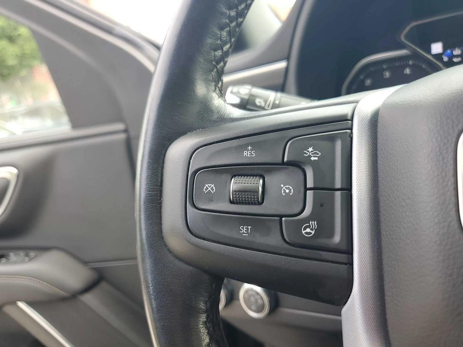 Used 2021 ONYX BLACK GMC SLT image 26