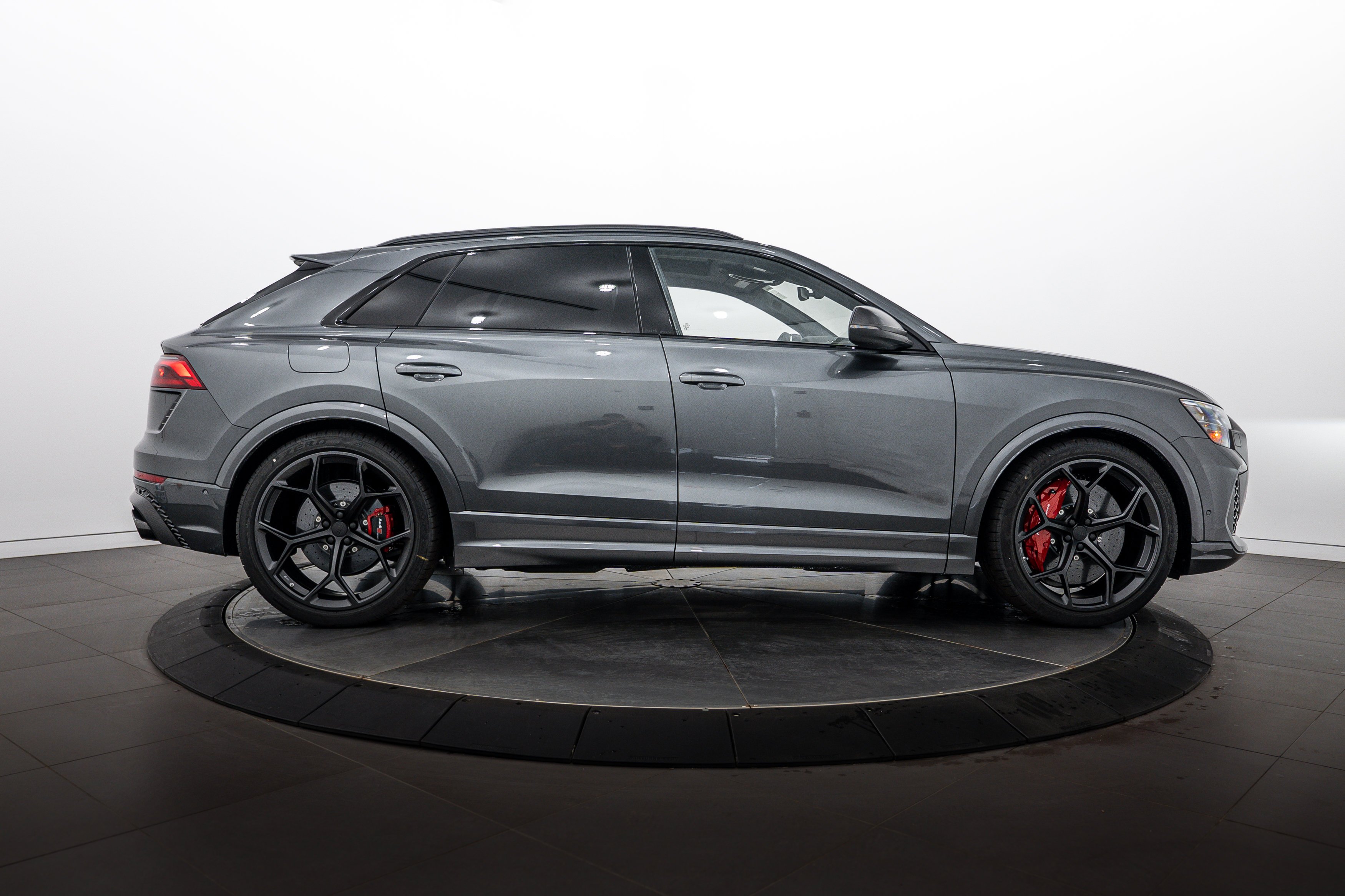 New 2026 Daytona Gray Audi performance image 3