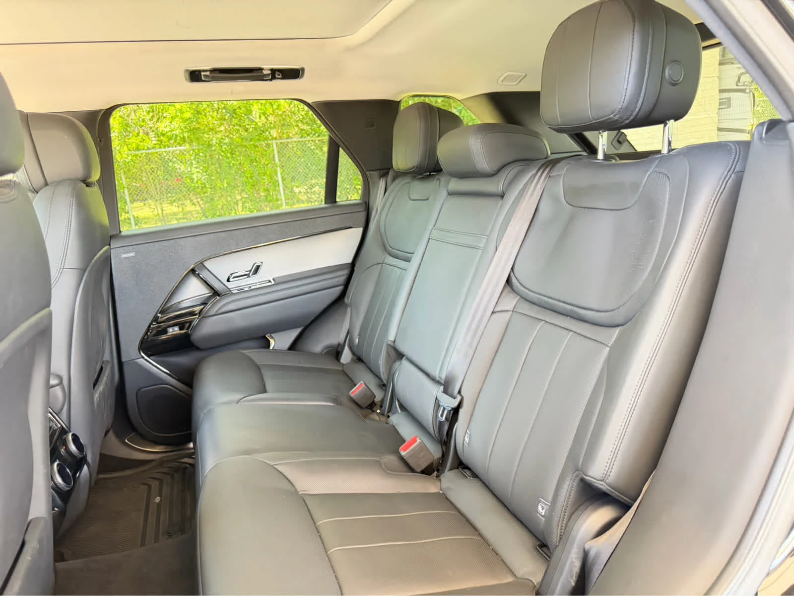 Certified Used 2023 Santorini Black Metallic Land Rover SE image 16