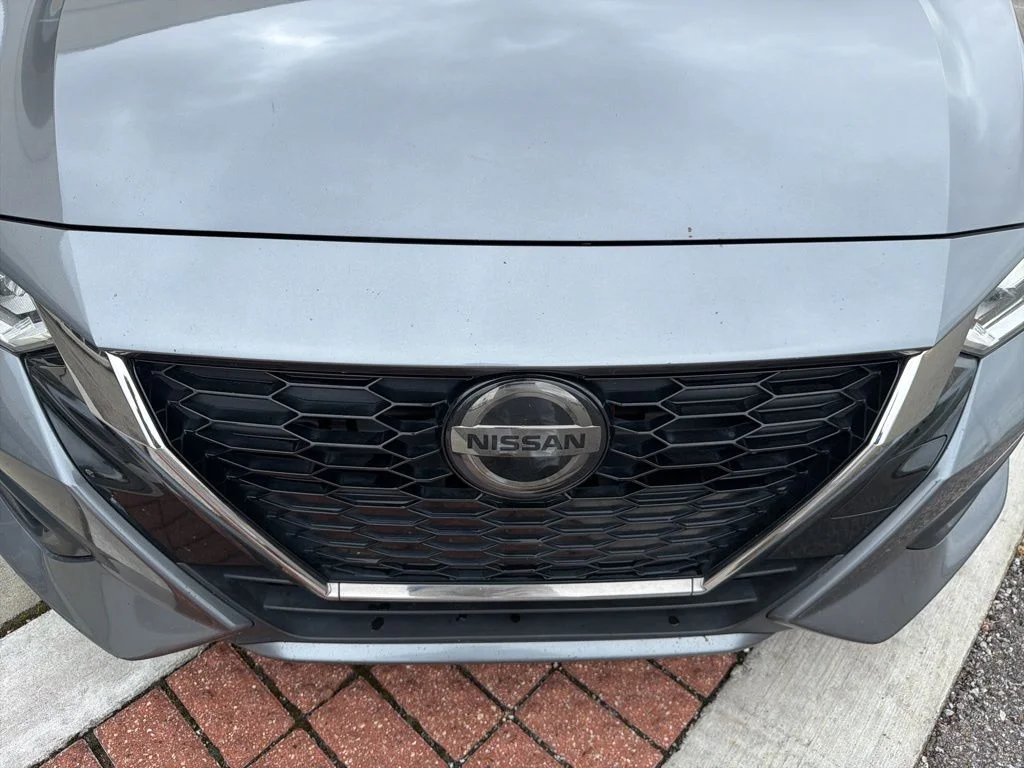 Used 2021 Gray Nissan SR image 13