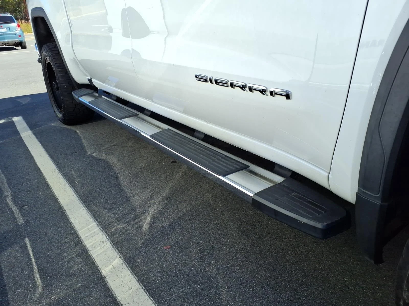 Used 2020 Summit White GMC SLT image 10