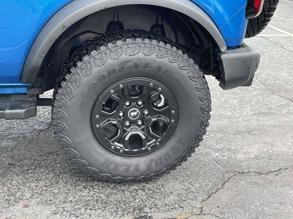 Used 2024 Blue Ford Wildtrak image 13