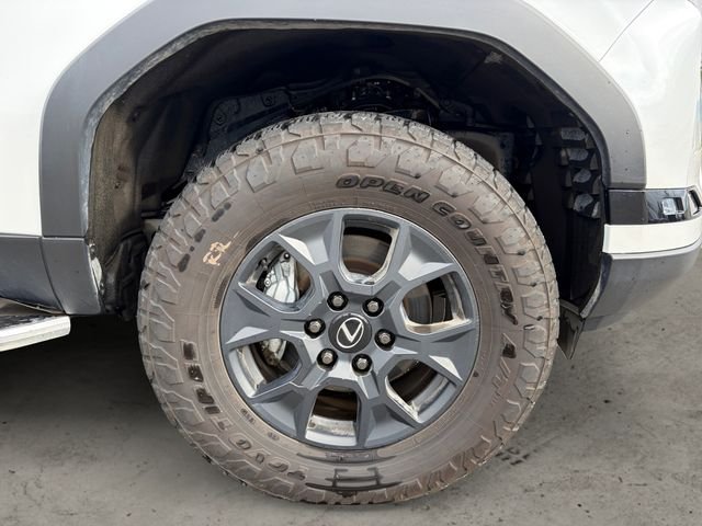Used 2025 White Lexus 550 Overtrail image 9