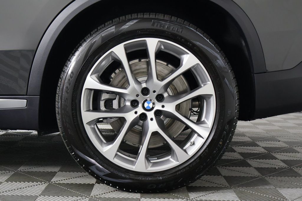 New 2026 Dravit Grey Metallic BMW xDrive50e image 10