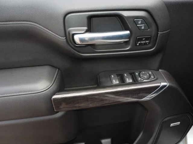 Used 2020 Silver Ice Metallic Chevrolet LTZ image 13