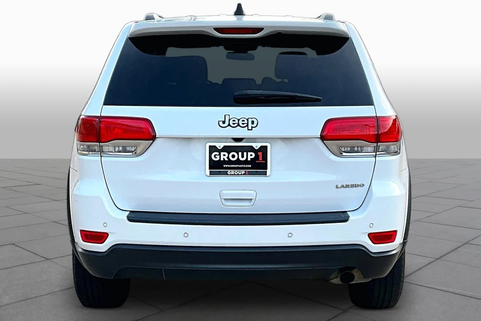 Used 2019 Bright White Clearcoat Jeep Laredo E image 5