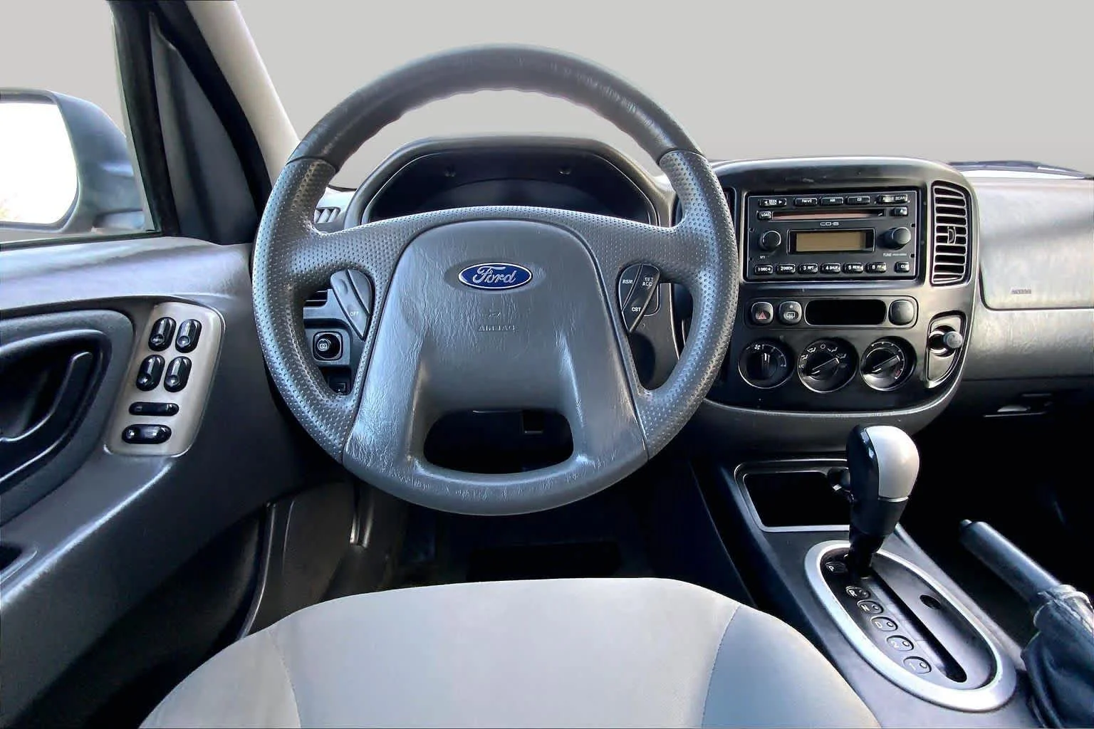 Used 2006 Silver Metallic Ford XLT image 5