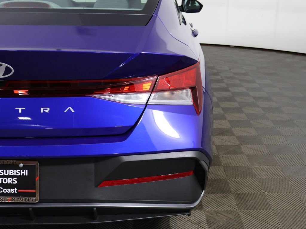 Used 2025 Blue Hyundai SE image 14