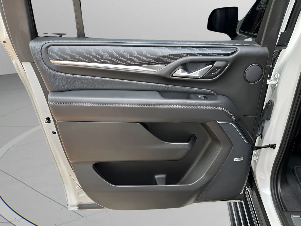 Used 2023 White GMC Denali image 16