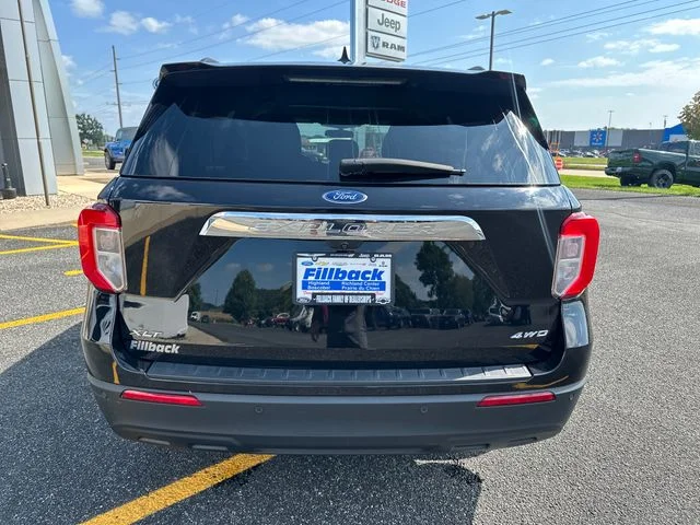 Used 2023 Black Metallic Ford XLT image 6