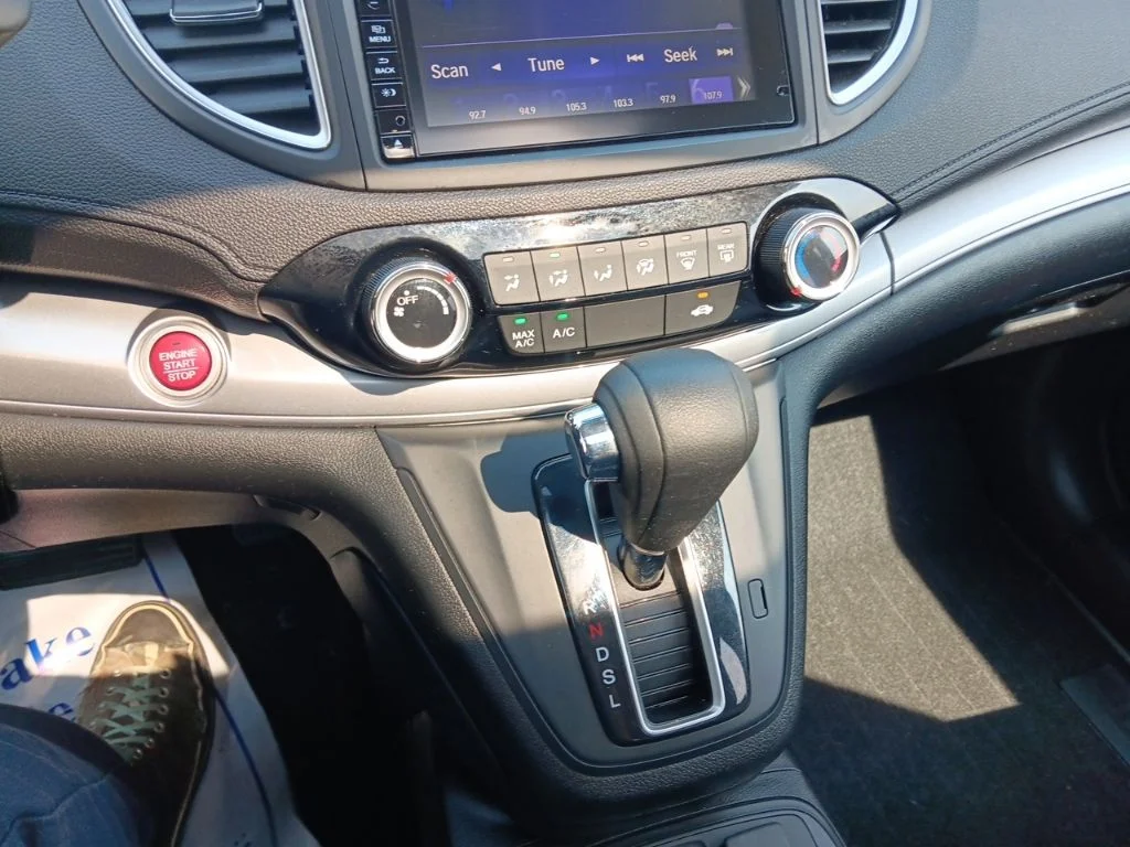 Used 2015  Honda EX image 23