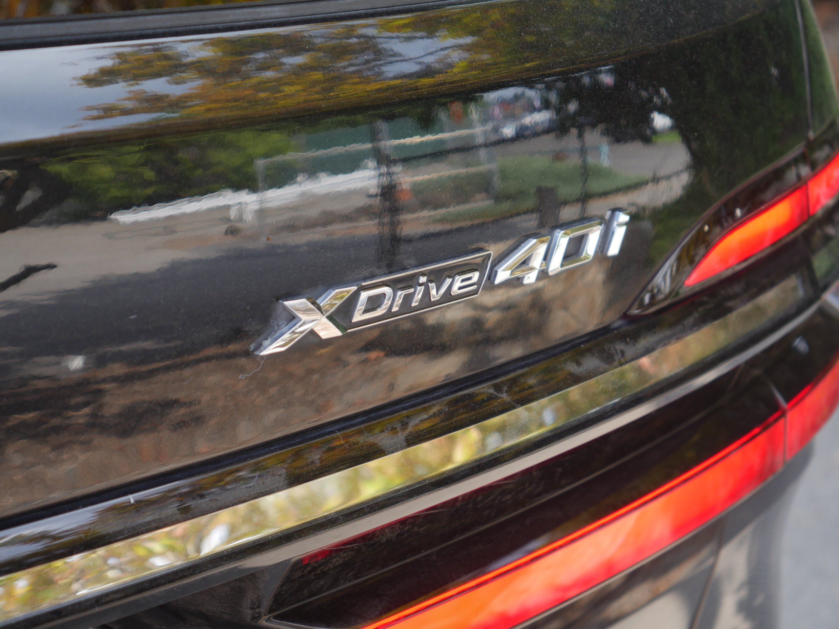 Used 2023 Carbon Black Metallic BMW xDrive40i image 22