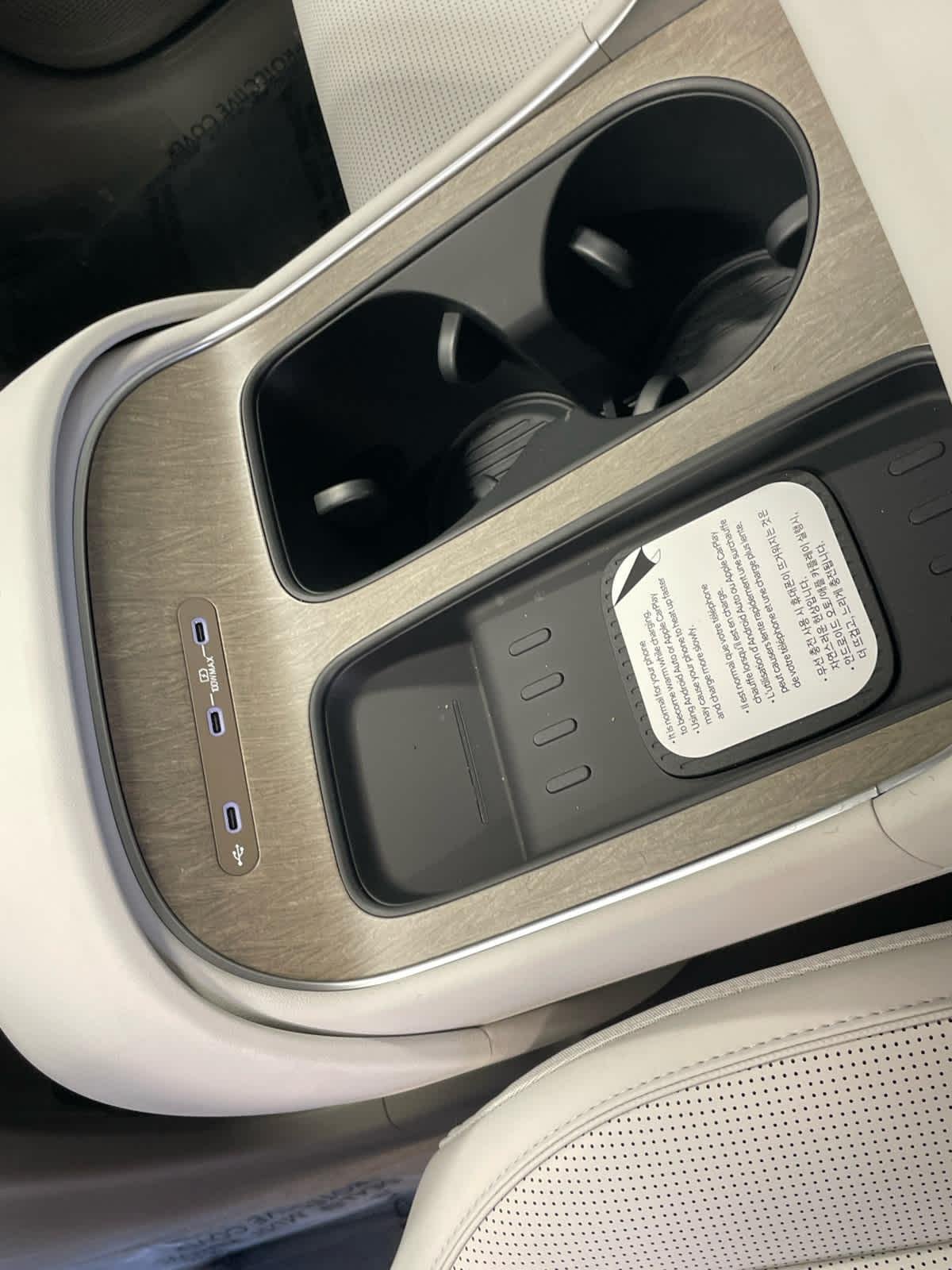 New 2026 Creamy White Pearl Hyundai SEL 7P image 33