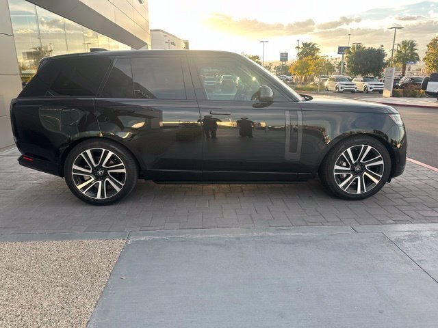 Used 2023 Black Land Rover SE image 4
