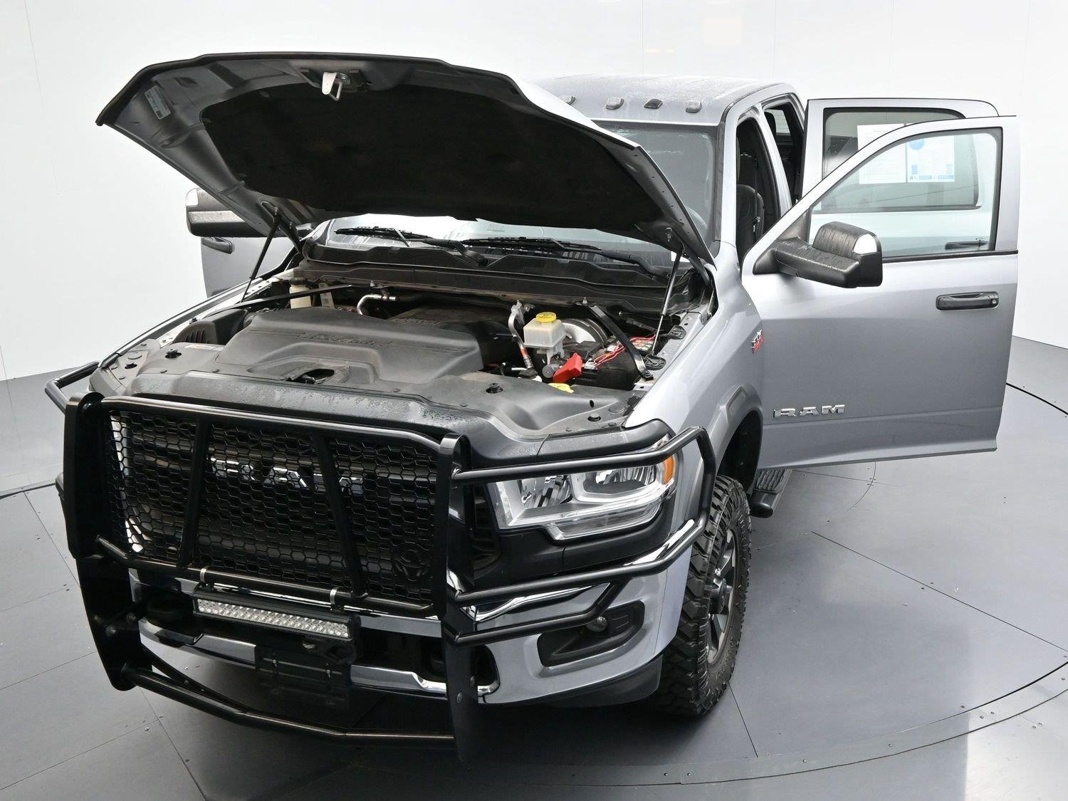 Used 2021 Billet Silver Metallic Clearcoat Ram Tradesman image 41