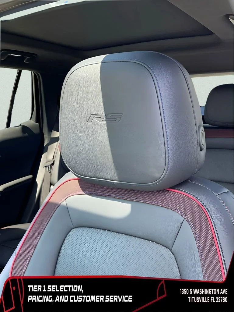 Used 2025 Reef Blue Metallic Chevrolet RS image 20