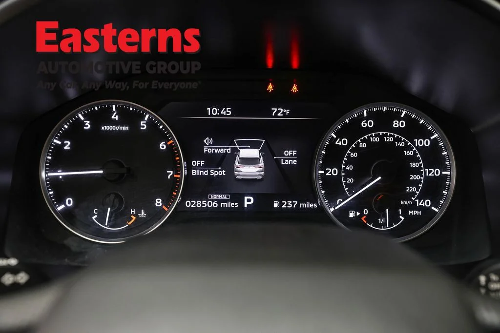 Used 2025 Red Mitsubishi SE image 17