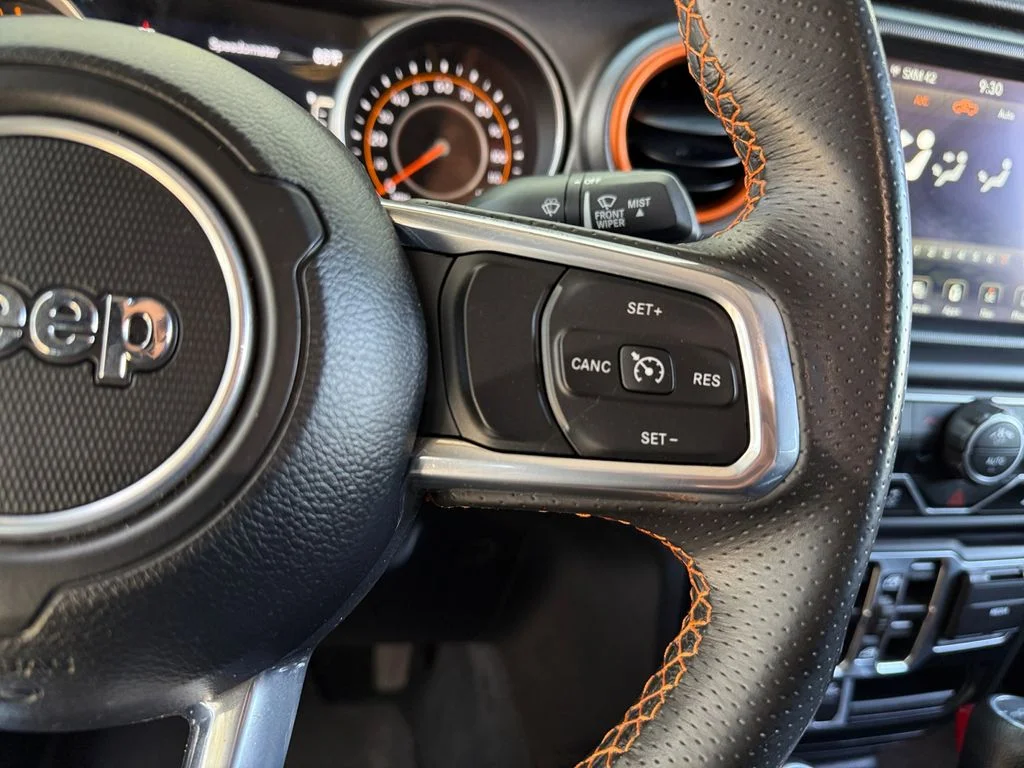 Used 2023 Gray Jeep Mojave image 25