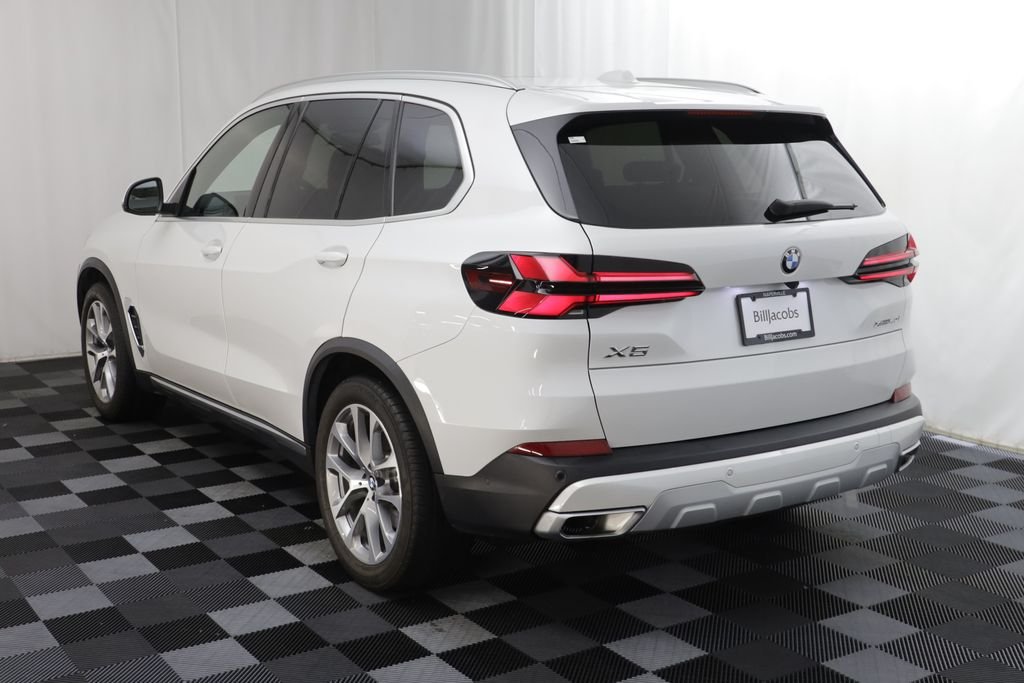 Certified Used 2024 Mineral White Metallic BMW xDrive40i image 16