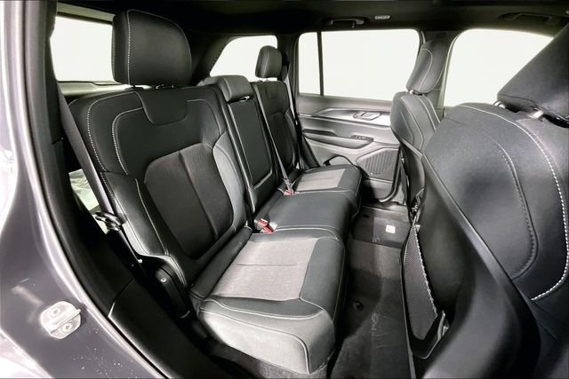 New 2026 Baltic Gray Metallic Clear-Coat Exterior Paint Jeep Laredo X image 10