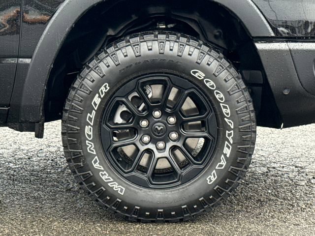 New 2026 Diamond Black Crystal Pearl-Coat Exterior Paint RAM Rebel image 8