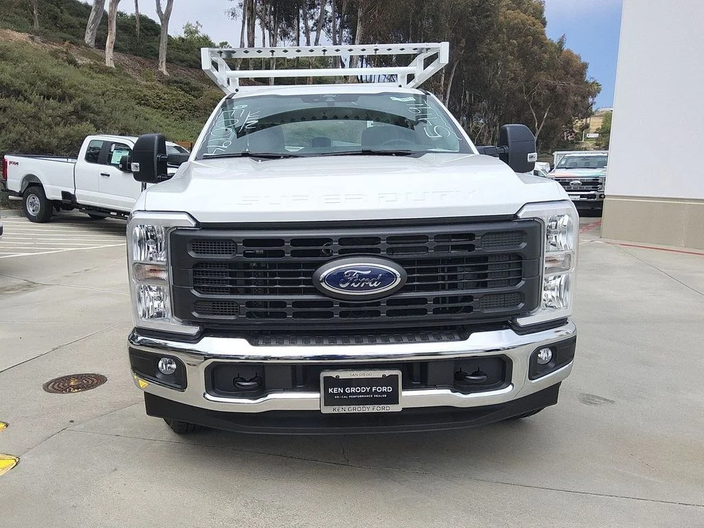 New 2026 Oxford White Ford XL image 27