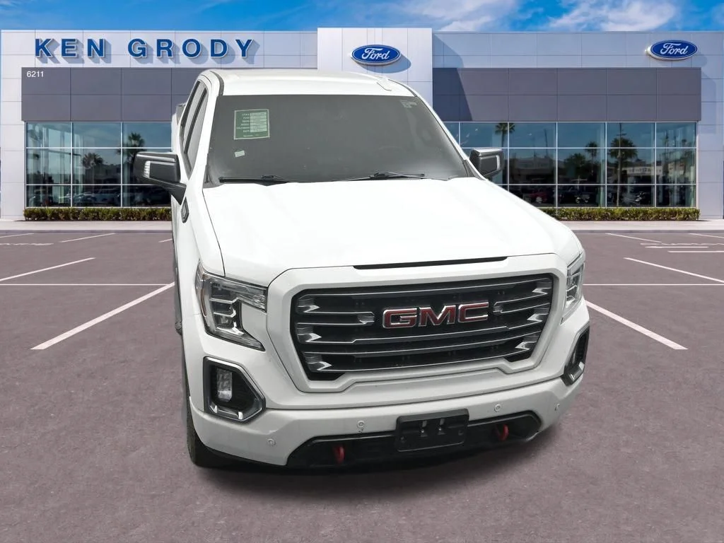 Used 2020 White GMC AT4 image 11