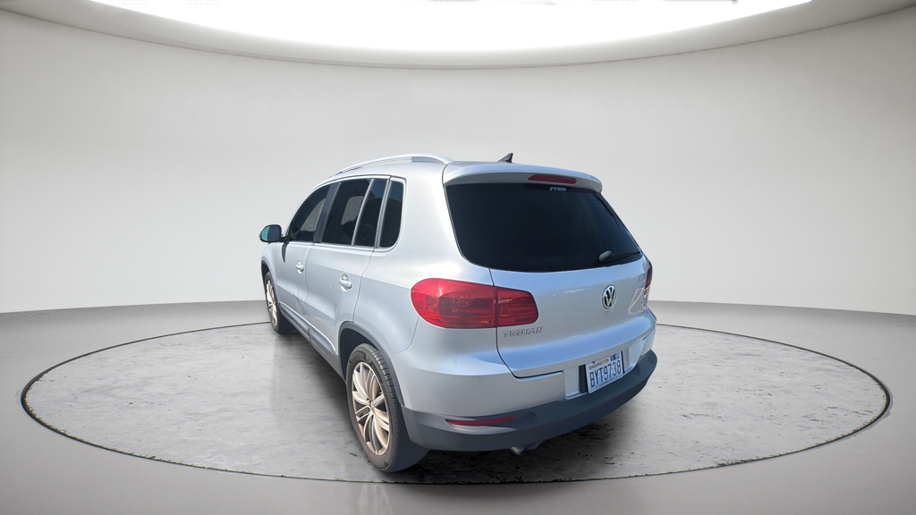 Used 2012 Silver Volkswagen SE image 5