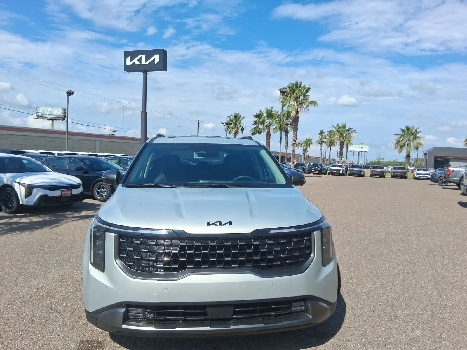 New 2026 White Kia SX image 2