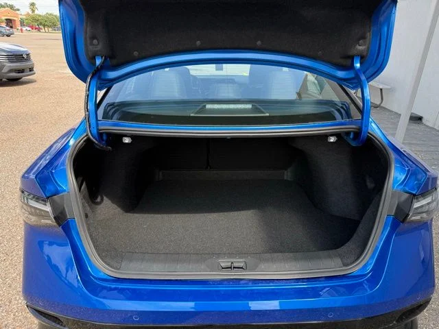 New 2026 Bluestone Pearl / Super Black Two-tone Nissan SR image 28