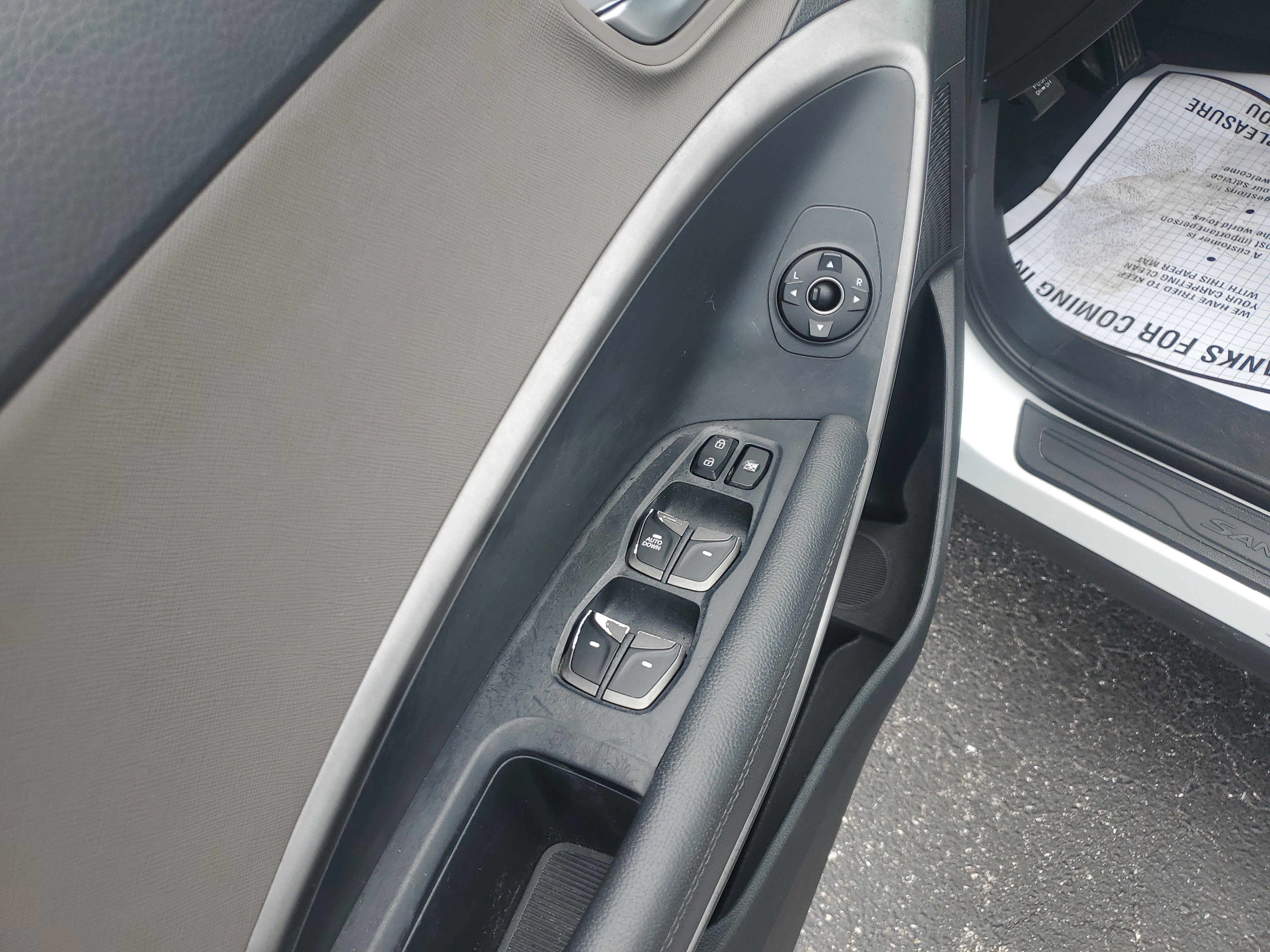 Used 2018 Pearl White Hyundai 2.4L image 24