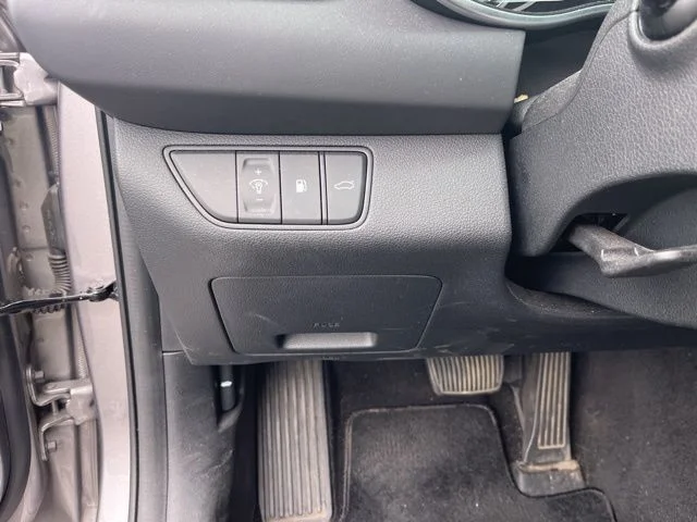 Used 2023 Silver Genesis 2.0T image 30