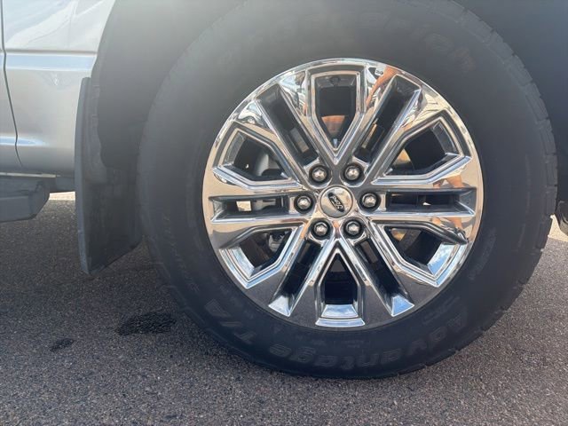 Used 2024 Silver Ford LARIAT image 10