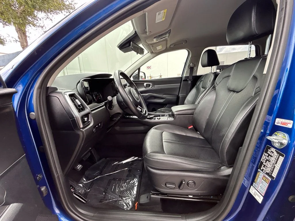 Certified Used 2023 Sapphire Blue Kia S image 11