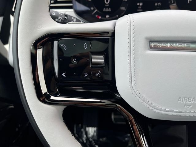 Used 2023 Blue Land Rover SE Dynamic image 22