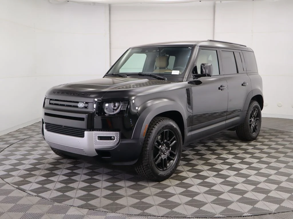 2025 Land Rover Defender 110 S P300's photo