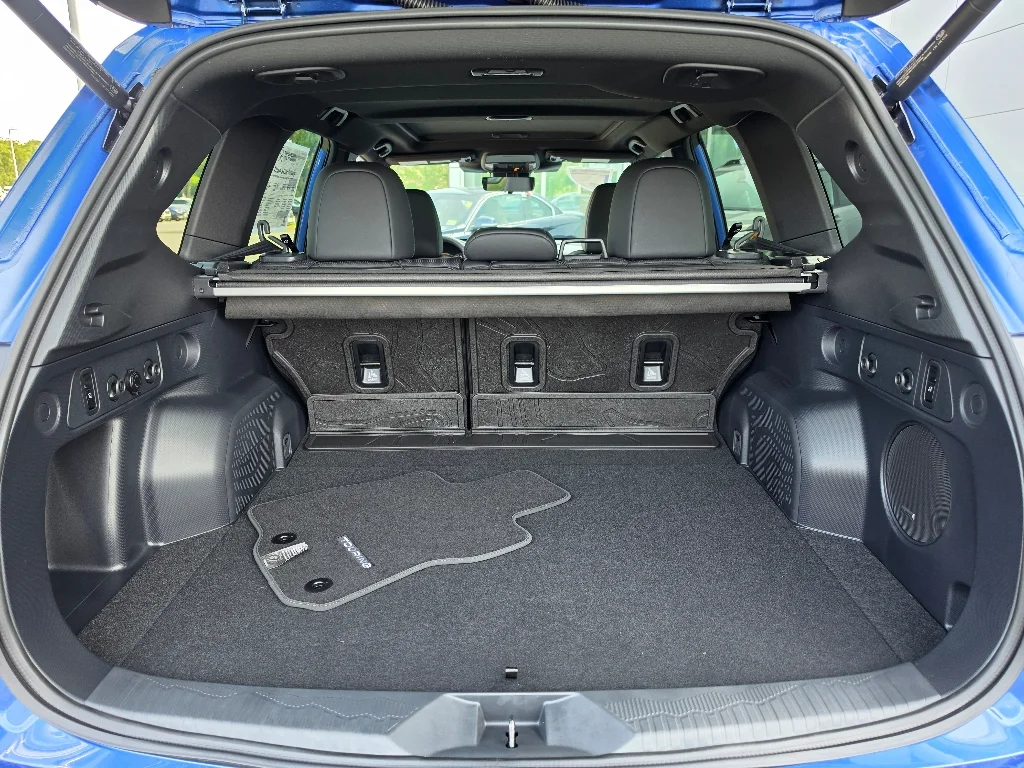 New 2026 DAYBREAK BLUE PEARL Subaru Touring image 6